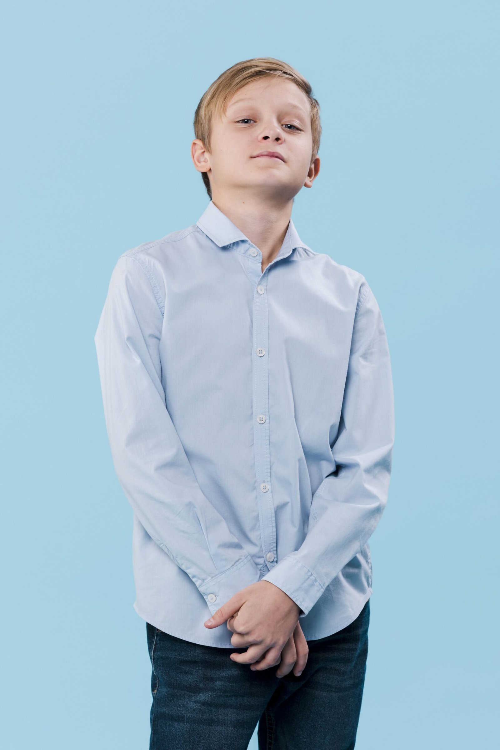 medium-shot-cute-modern-boy-posing (1)